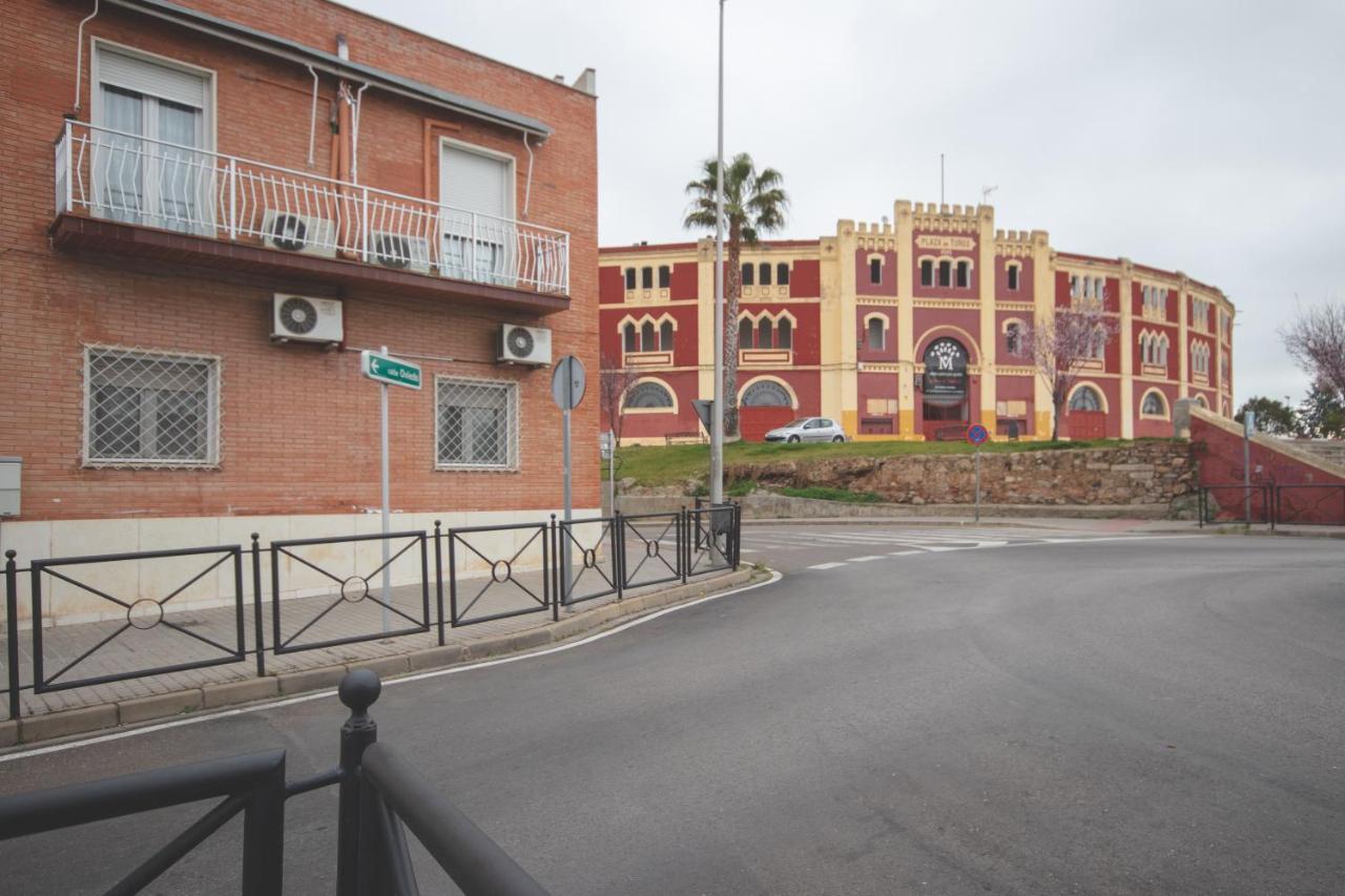 Apartamentos Coso De San Albin Merida Exterior photo