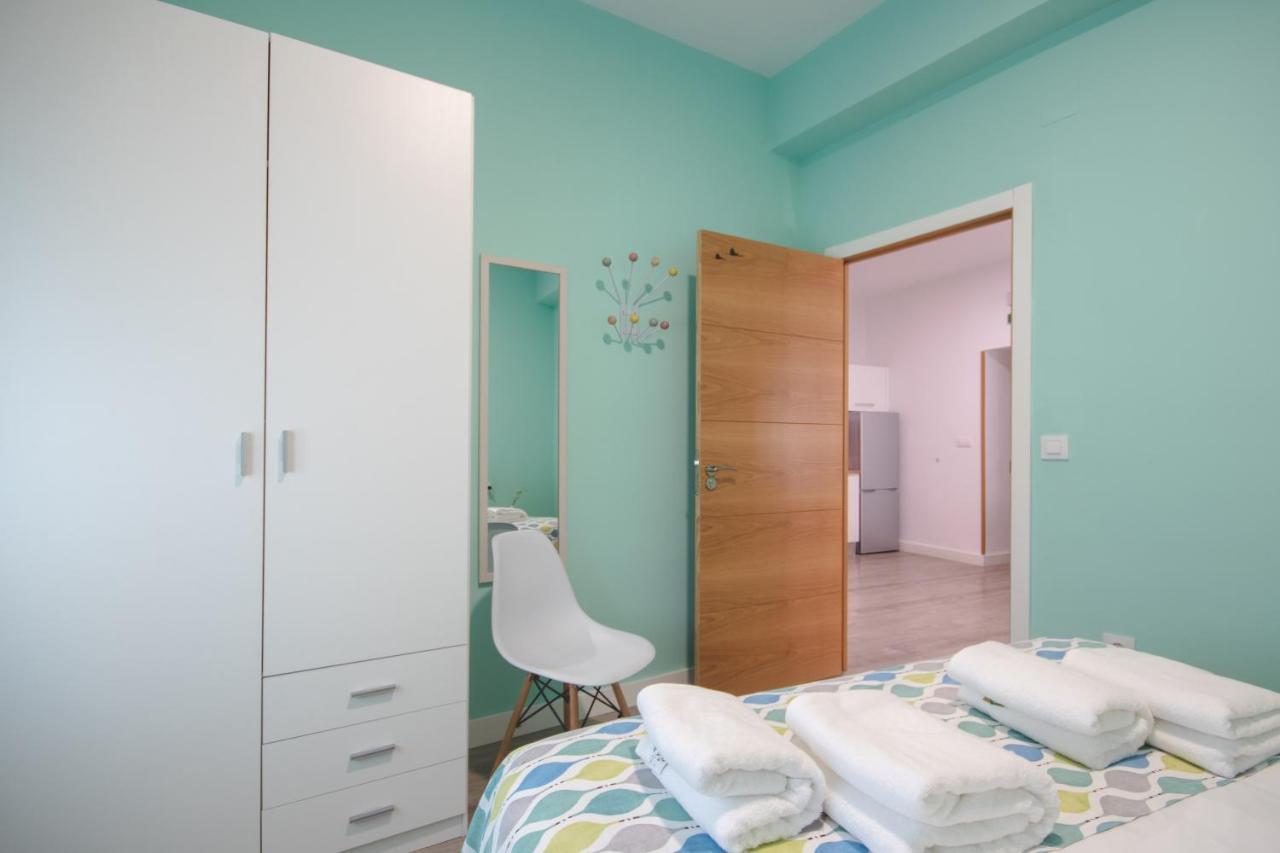 Apartamentos Coso De San Albin Merida Exterior photo